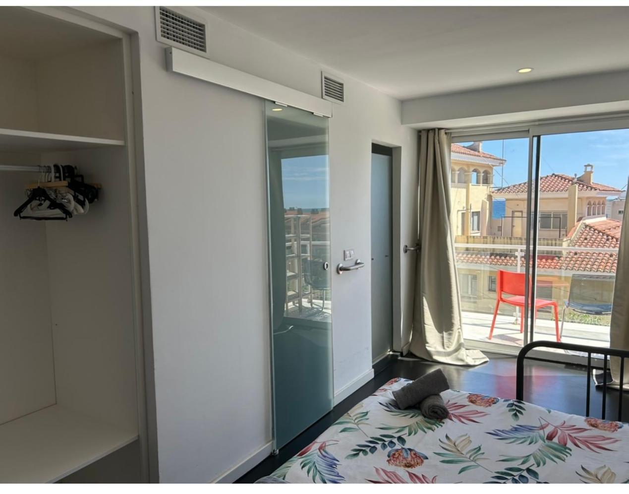 Hug Hotel2022 El Carrer del Canonge Buitenkant foto
